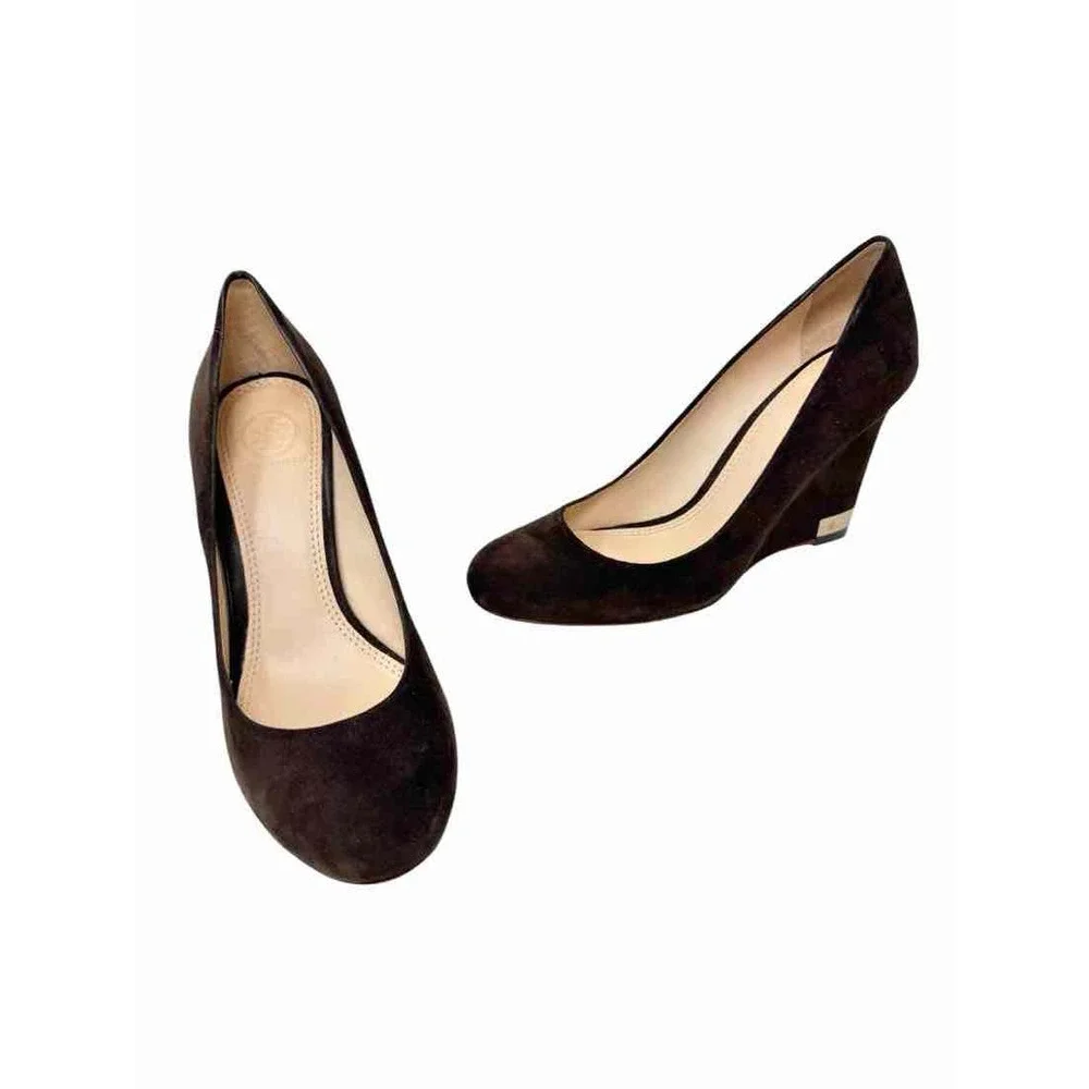 Shoe Size 7.5 Tory Burch Brown Suede Pumps